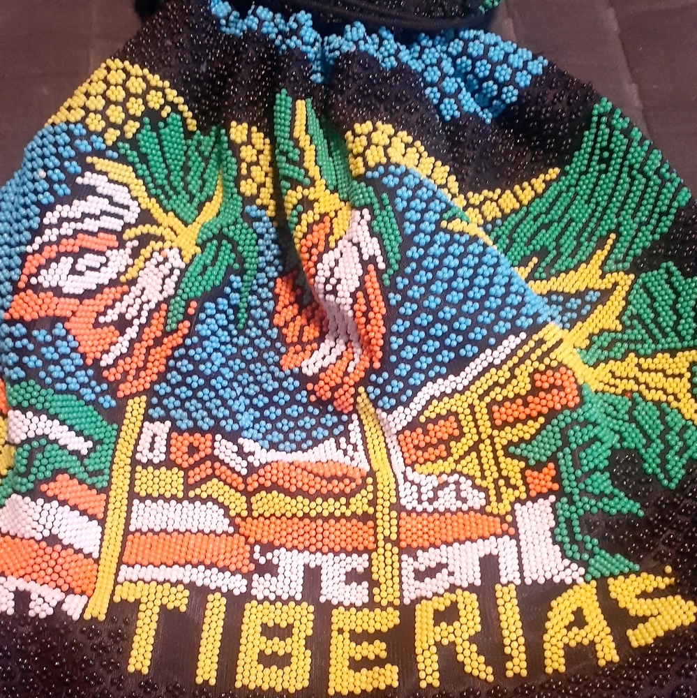 Colorful Beaded Reptile Habitat Decor